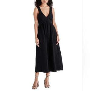 NWOT Steve Madden Black V-Neck Sleeveless Midi Dress